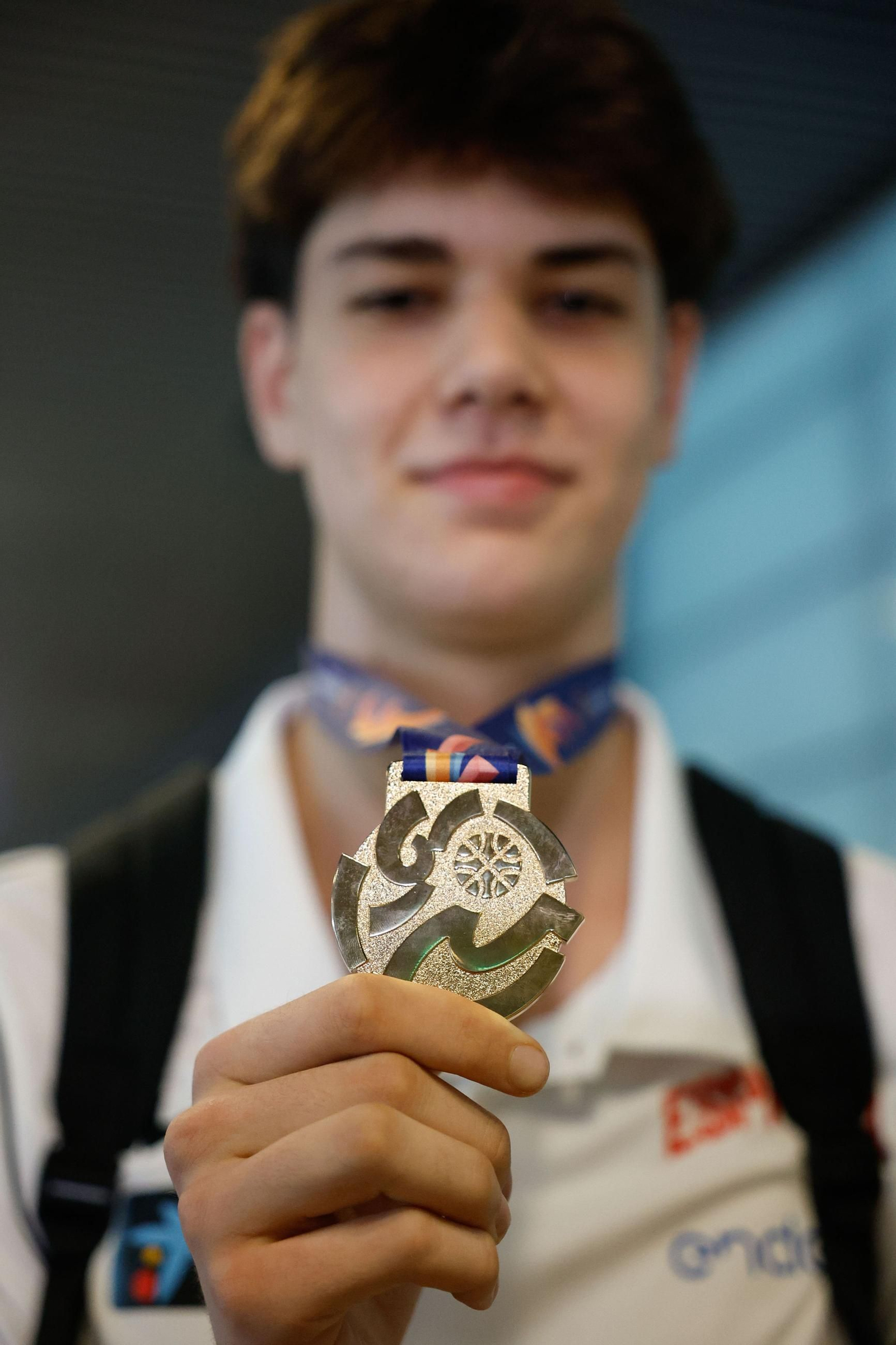 España sub 18 aterriza en Madrid con el oro