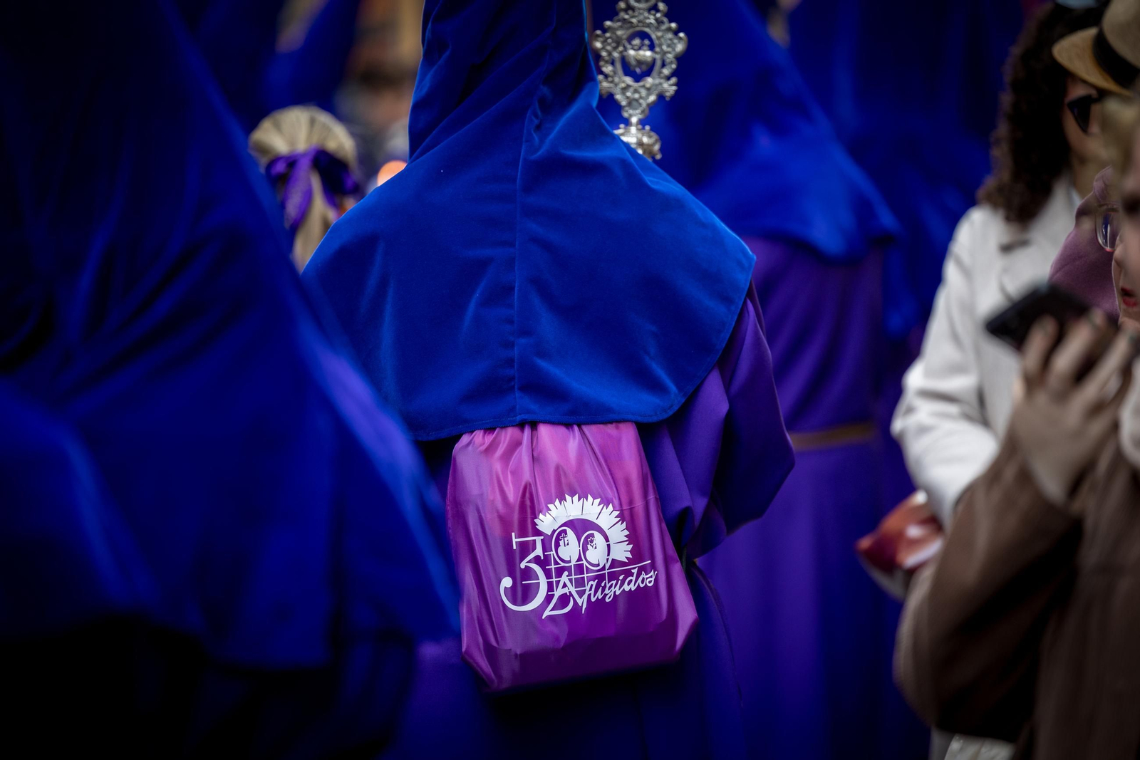 Imágenes de la salida de Afligidos en la Semana Santa de Cádiz 2025