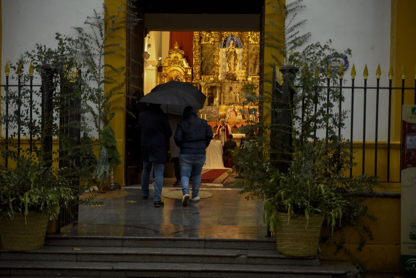 Las fotos de un sábado lluvioso en La Línea