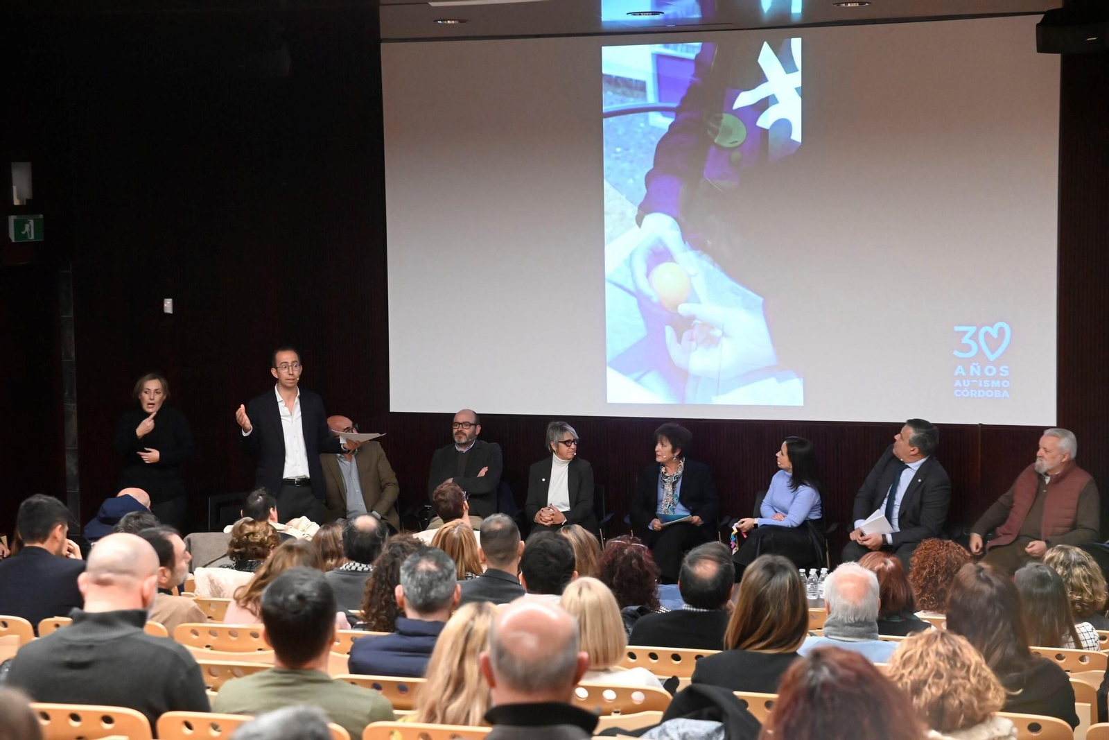 La mesa redonda sobre el tercer sector organizada por Autismo Córdoba, en imágenes