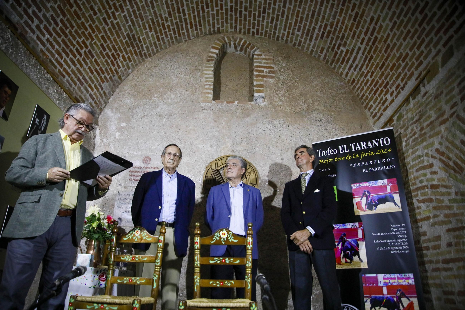 Las imágenes del evento dedicado al "Mejor toro de la Feria" en la peña flamenca El Taranto
