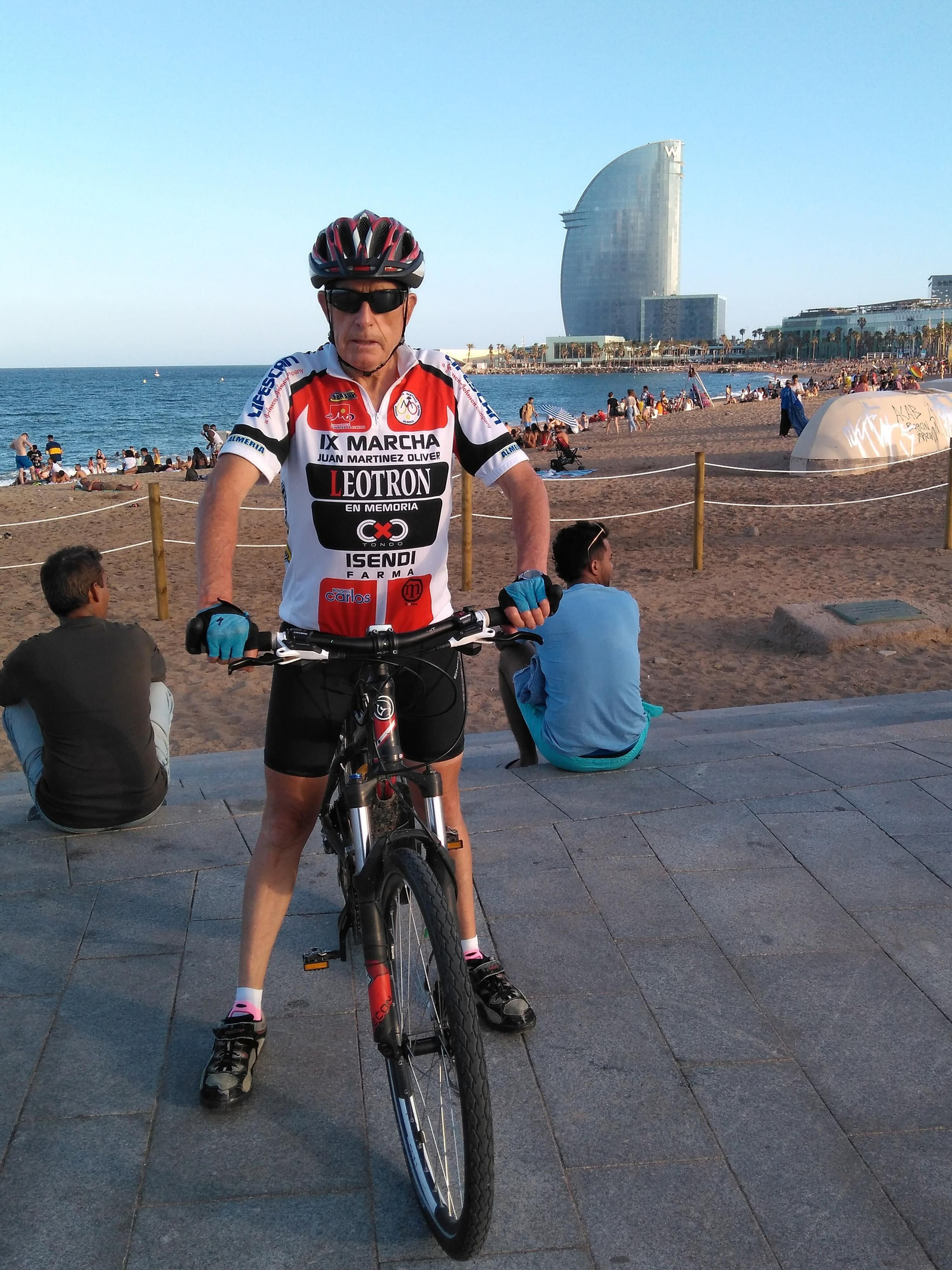 Fotogalería de la Transpirenaica de cuatro almerienses.