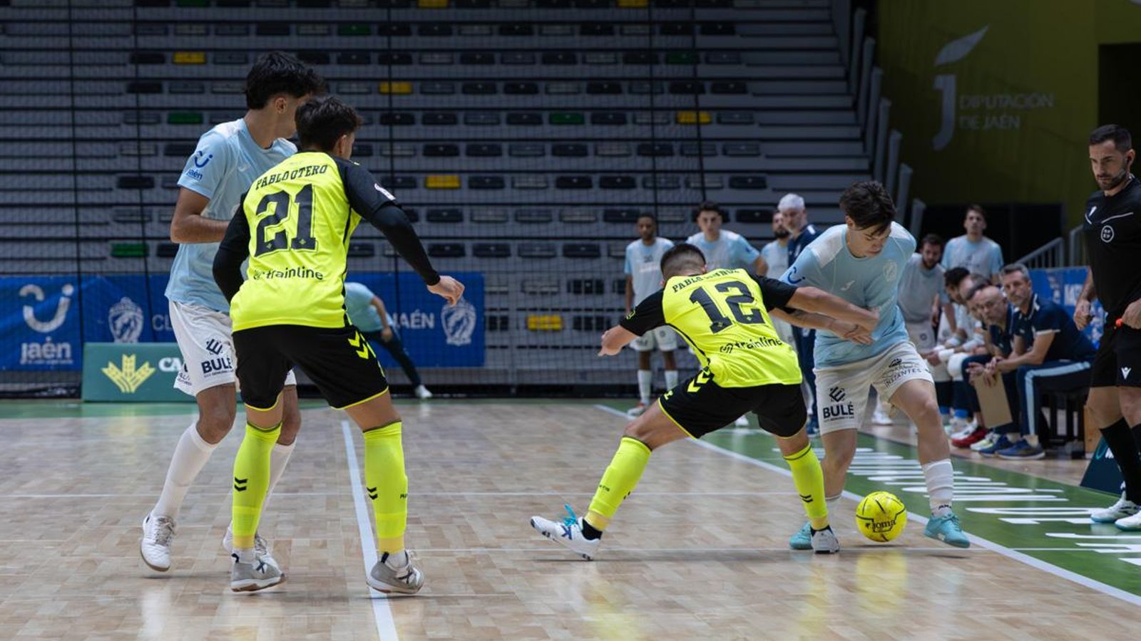 Los jiennenses lucharon hasta el final por el empate. 