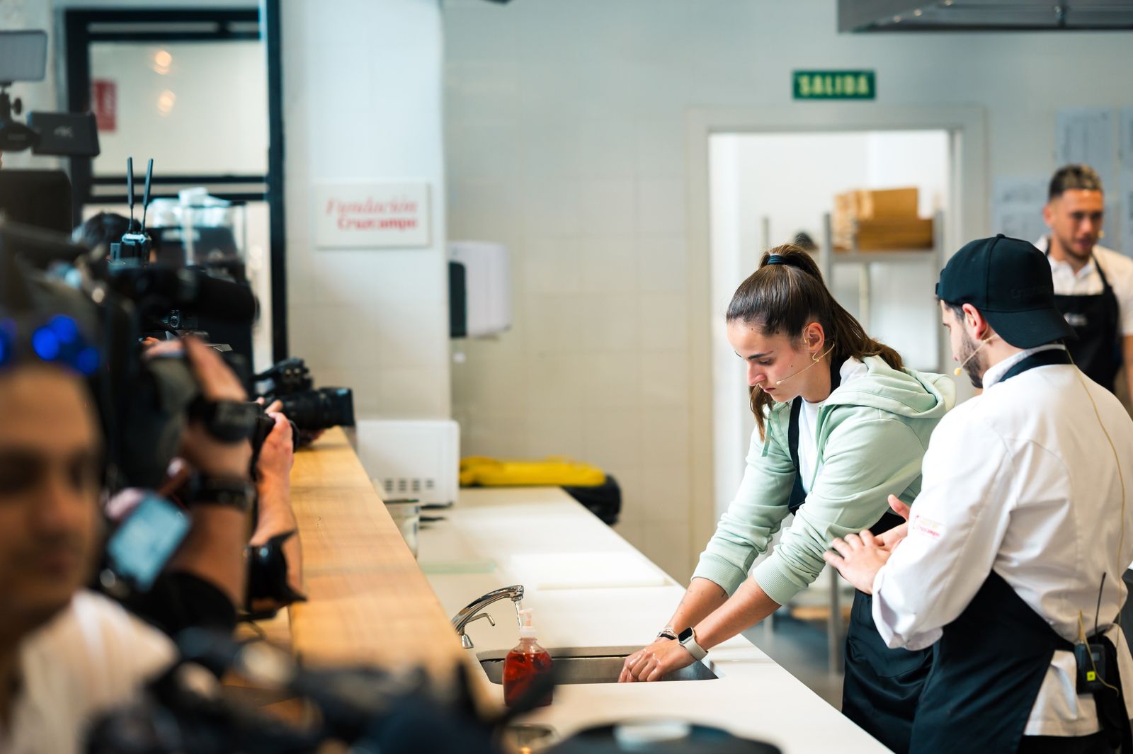Las fotos de jugadores del Betis y del Sevilla en la Cruzcampo