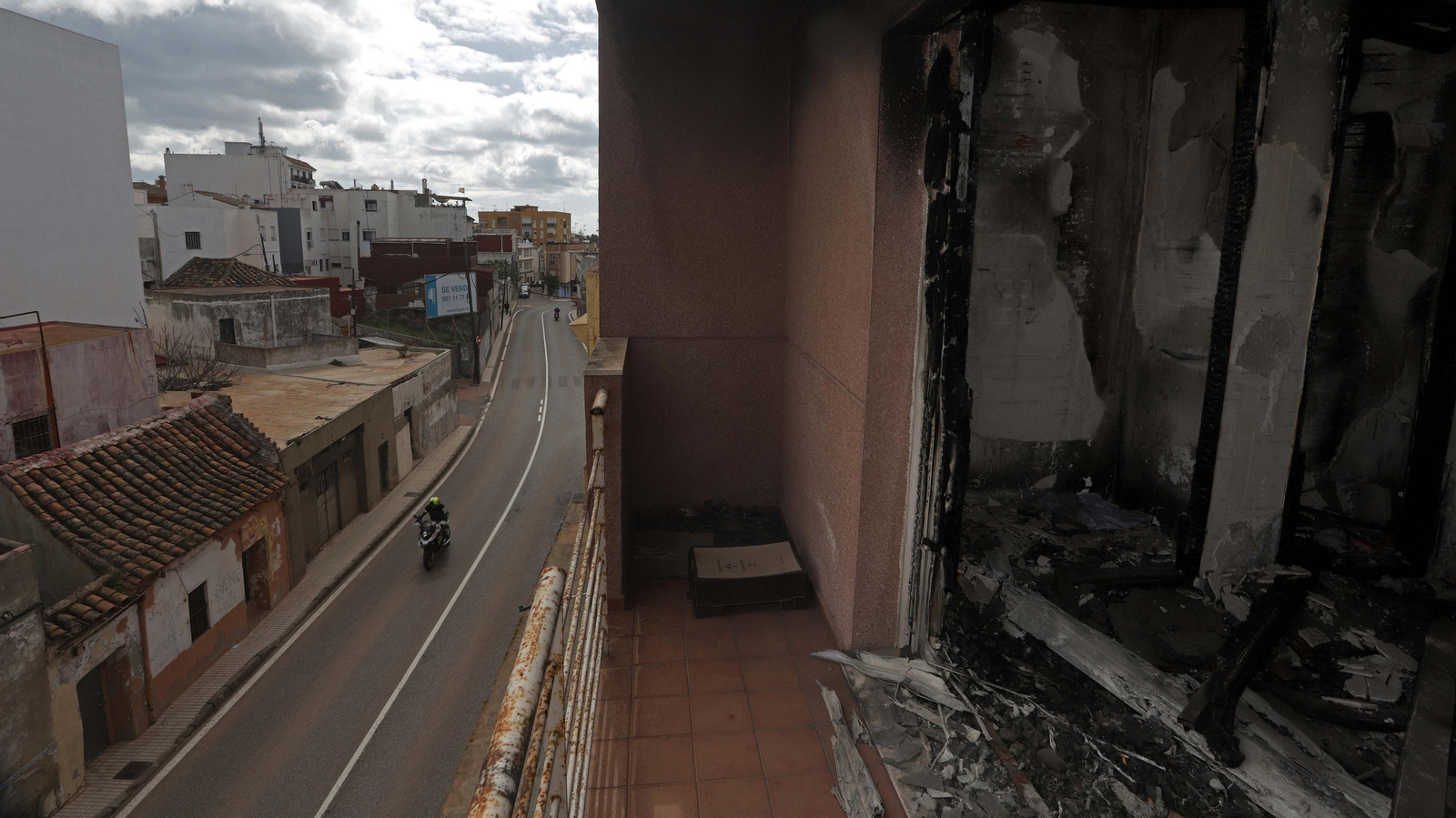 Fotos del edificio okupa de El Secano en Algeciras