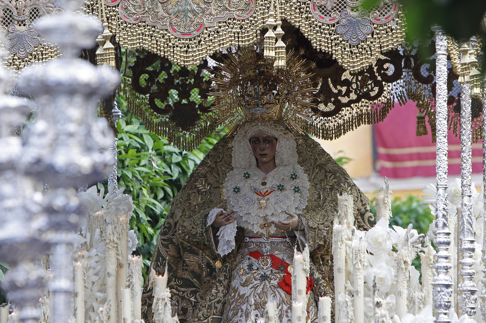Una imagen de la Macarena en la mañana de un Viernes Santo.