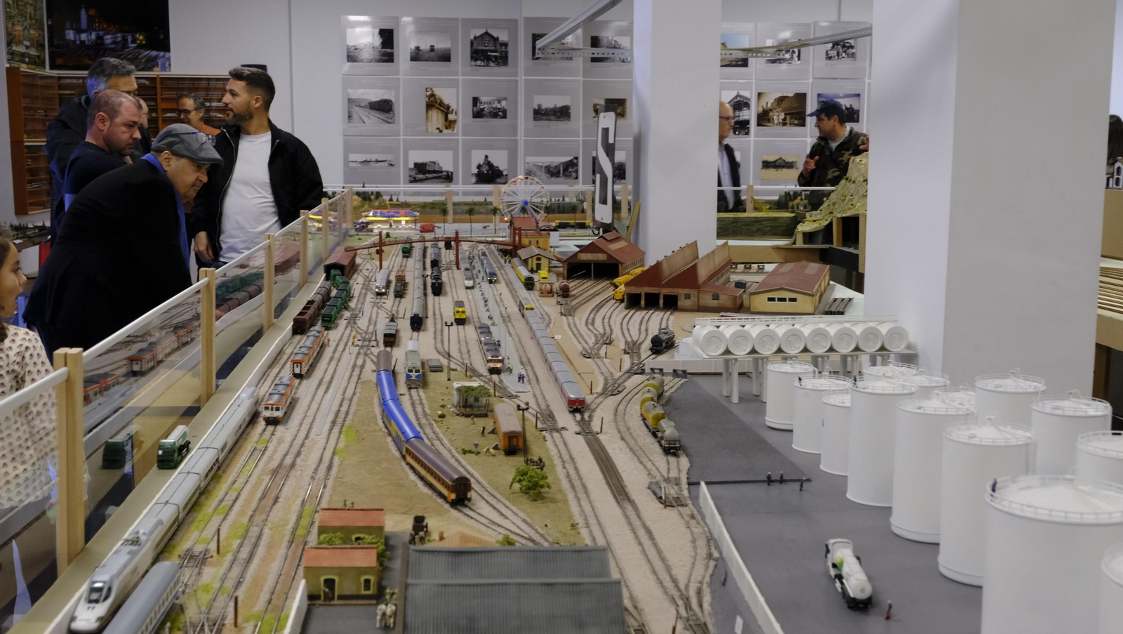 Jornada de puertas abiertas de la Asociación de Amigos del Ferrocarril de Almería (ASAFAL), en imágenes