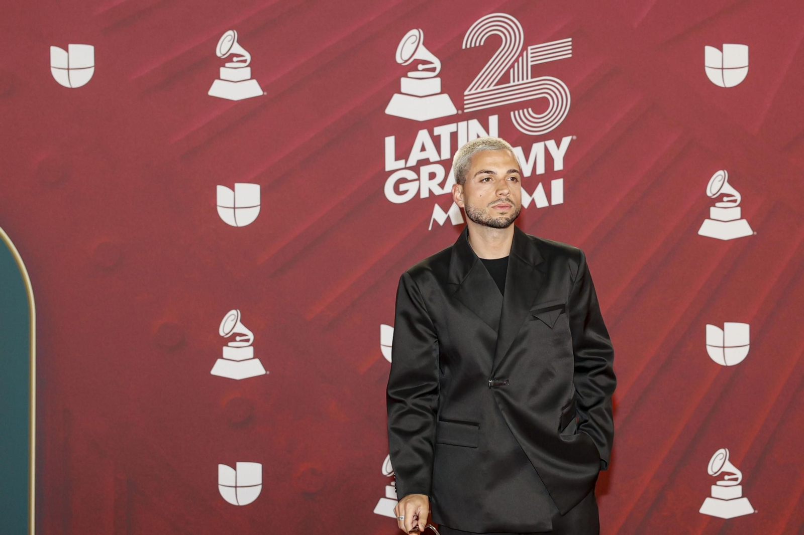 Todos los famosos, tendencias y curiosidades en la alfombra roja de la 25 edición de los Grammy Latinos