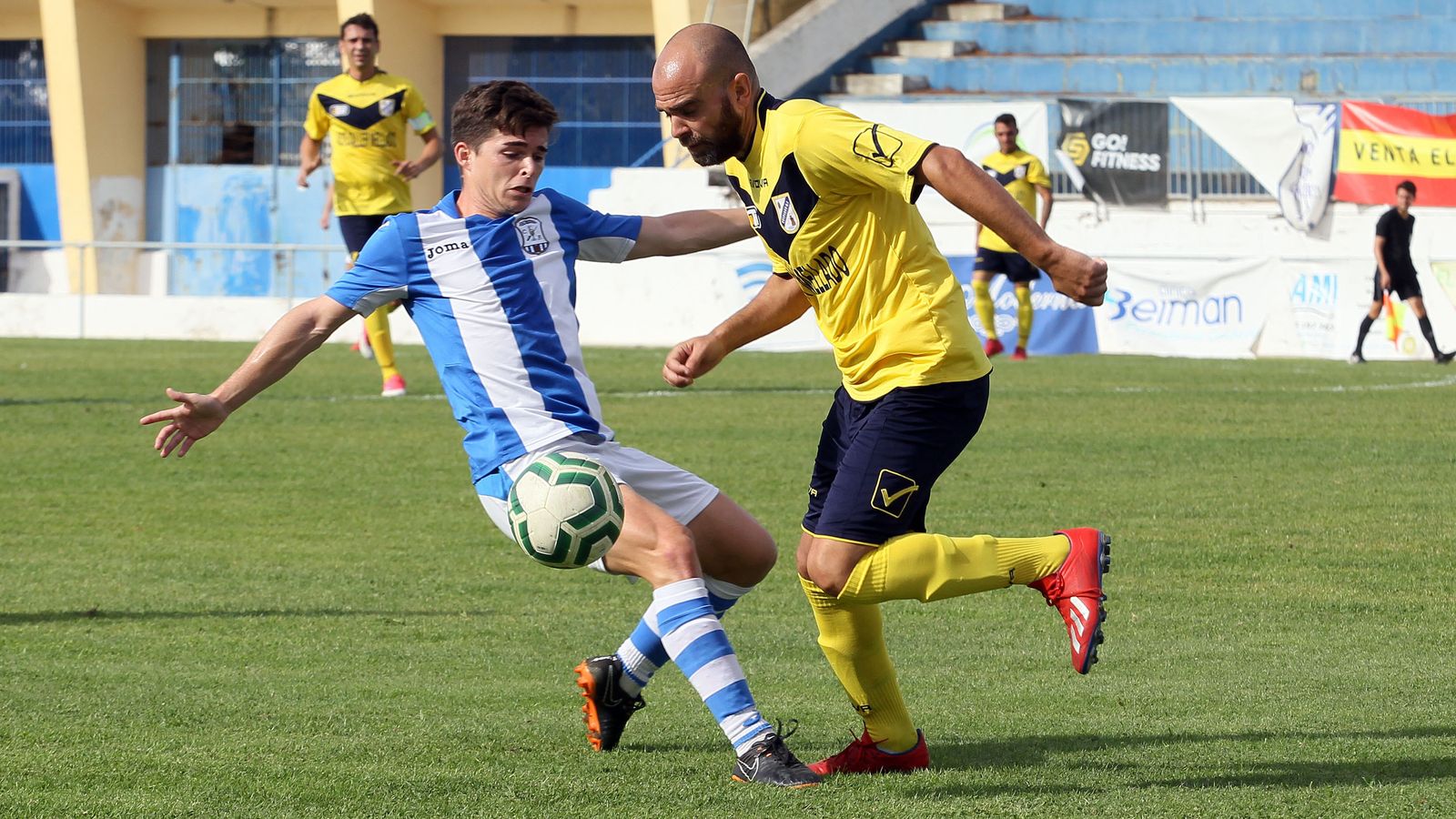David Velázquez no podrá jugar el primer partido por sanción.