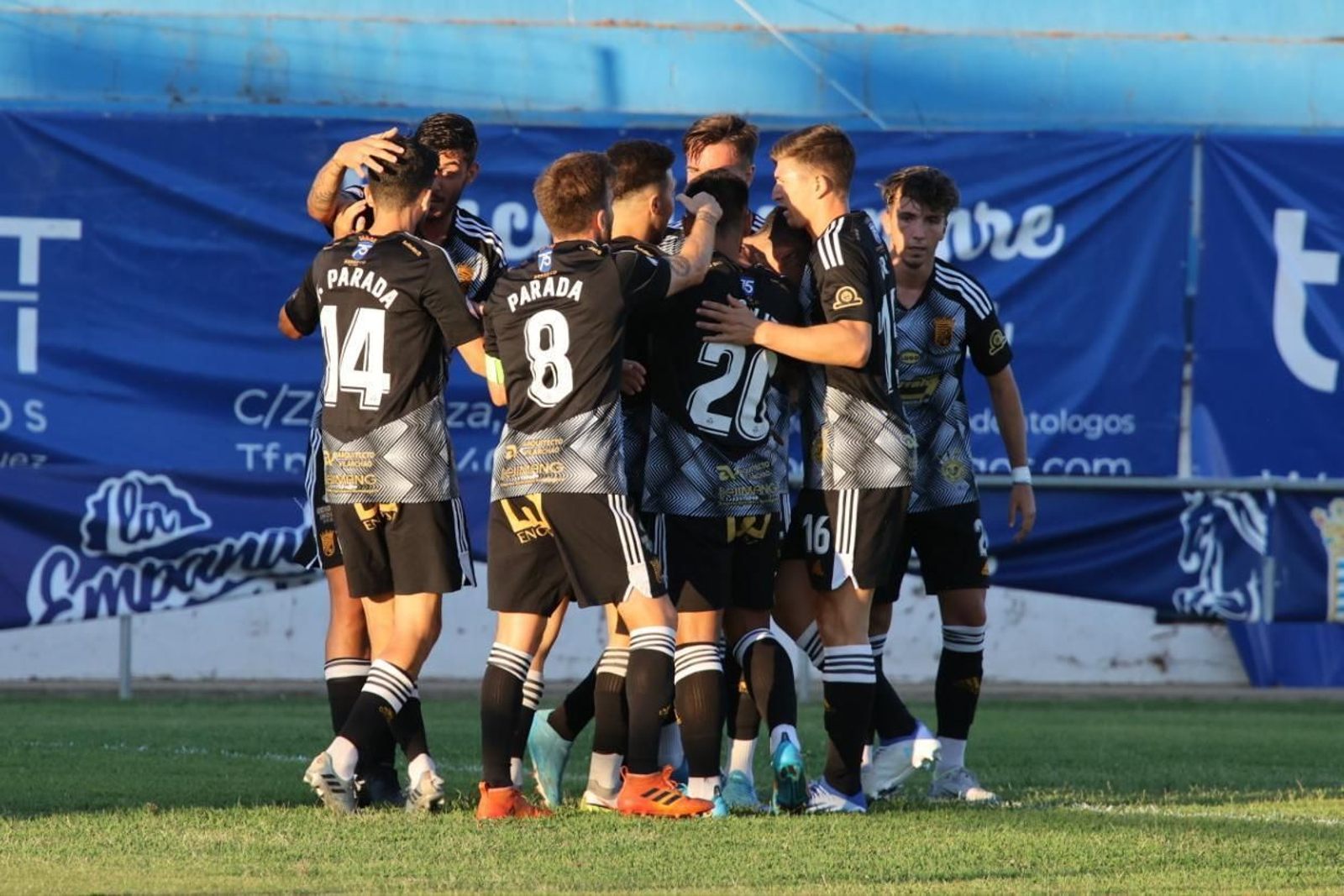 Imágenes del Trofeo Feria de la Vendimia entre el Xerez CD y Marbella