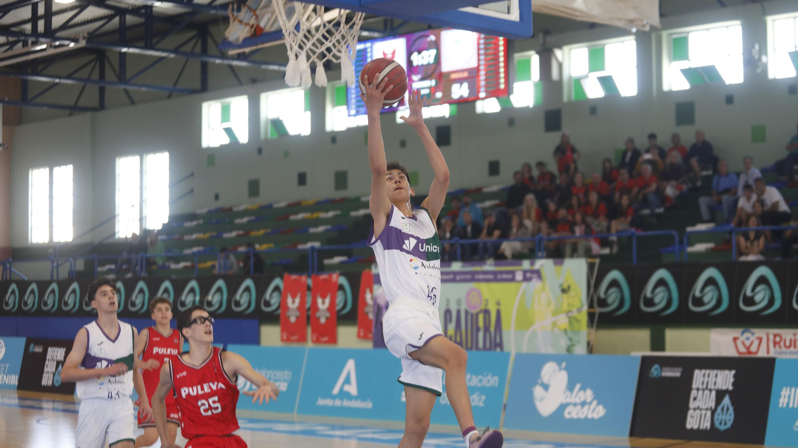 Las fotos de las semifinales del Cadeba infantil masculino de La Línea