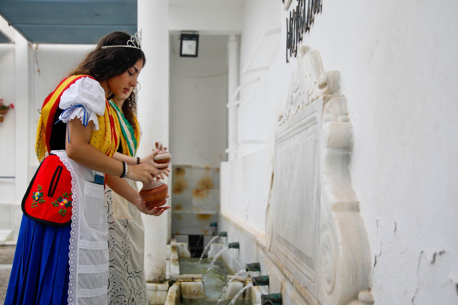La Subida del Agua de las fiestas de Mojácar, en imágenes