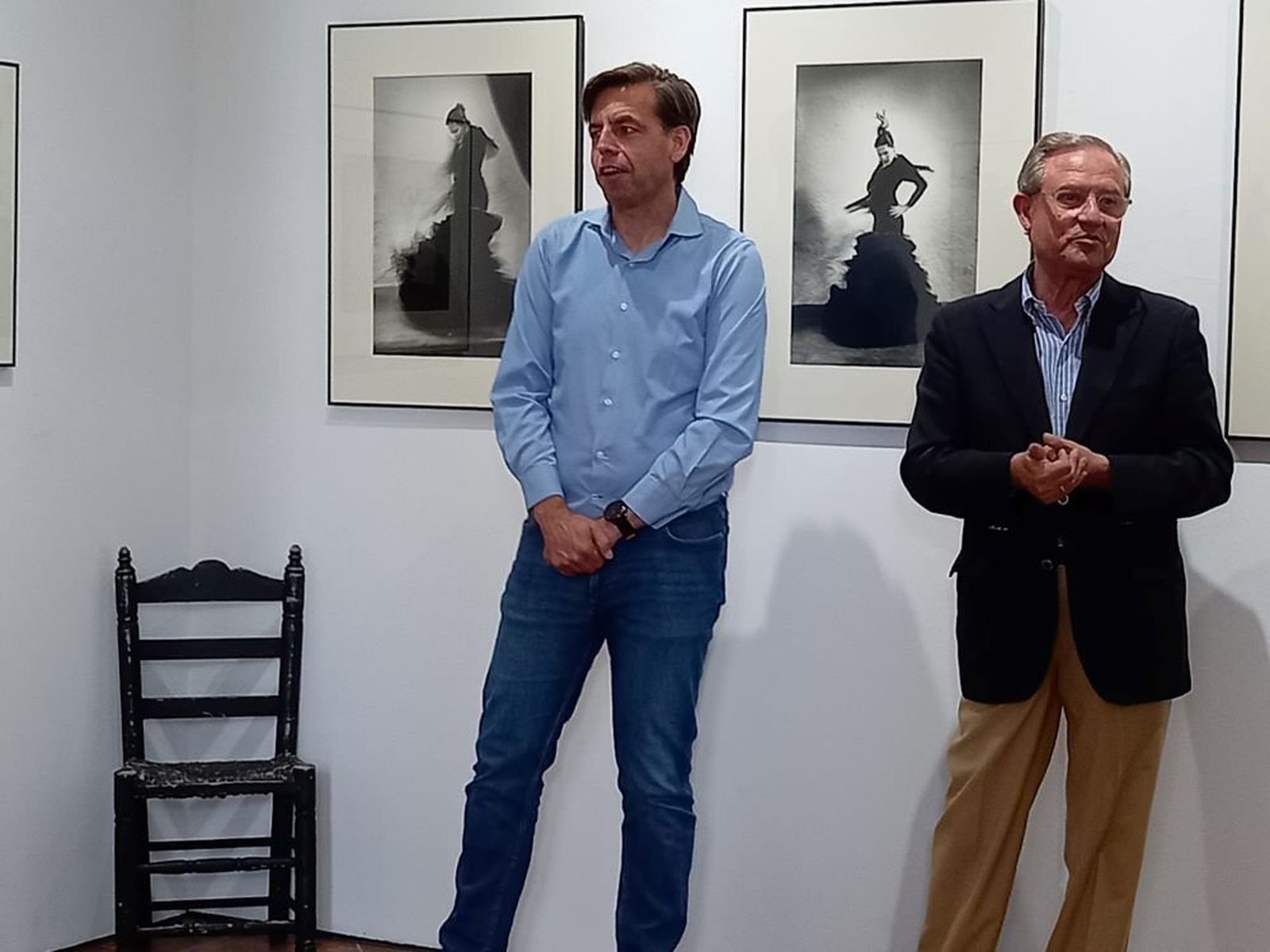 Cristóbal Ortega, director del IAF; y Juan Salido, durante la inauguración de la muestra.