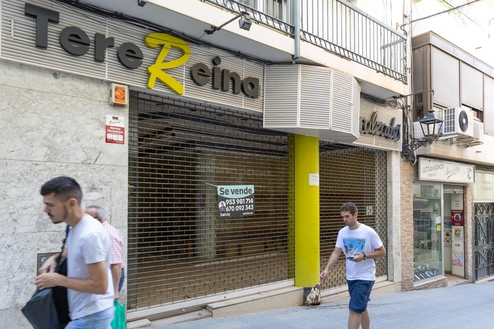 Locales vacíos en el centro de Jaén, en imágenes