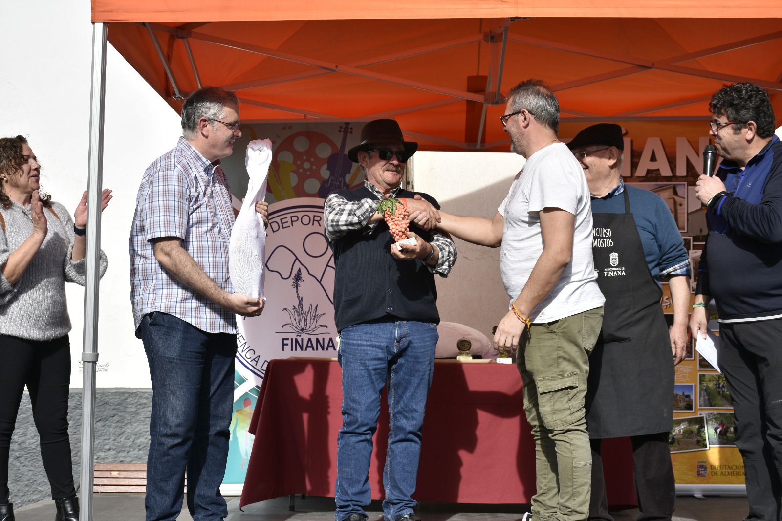 Imágenes del 17º Certamen de Mostos de Fiñana y del Torneo de Facas