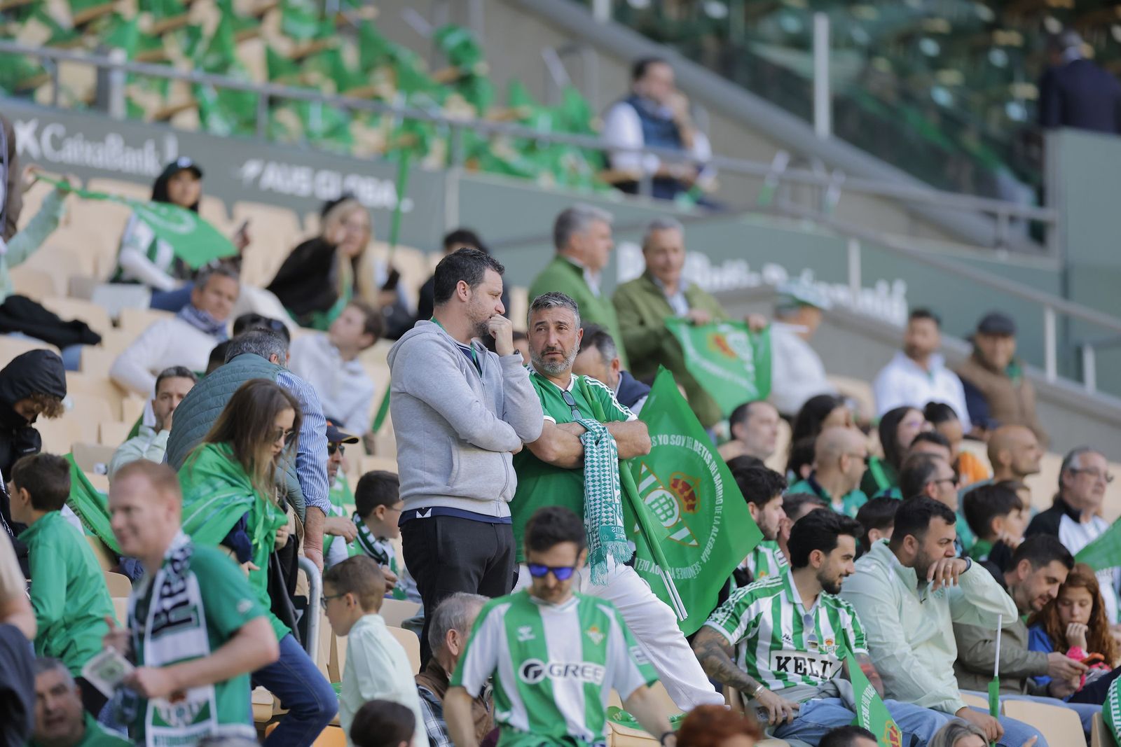 Búscate en las fotos del Betis - Sevilla