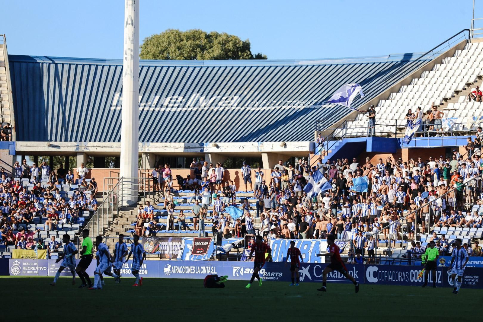 Búscate en las gradas del Nuevo Colombino durante el Recre-Puente Genil