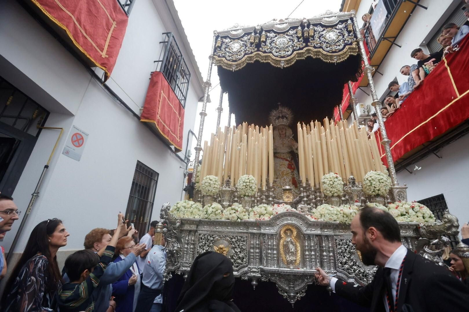 La procesión de las Penas de Santiago en este Domingo de Ramos, en imágenes