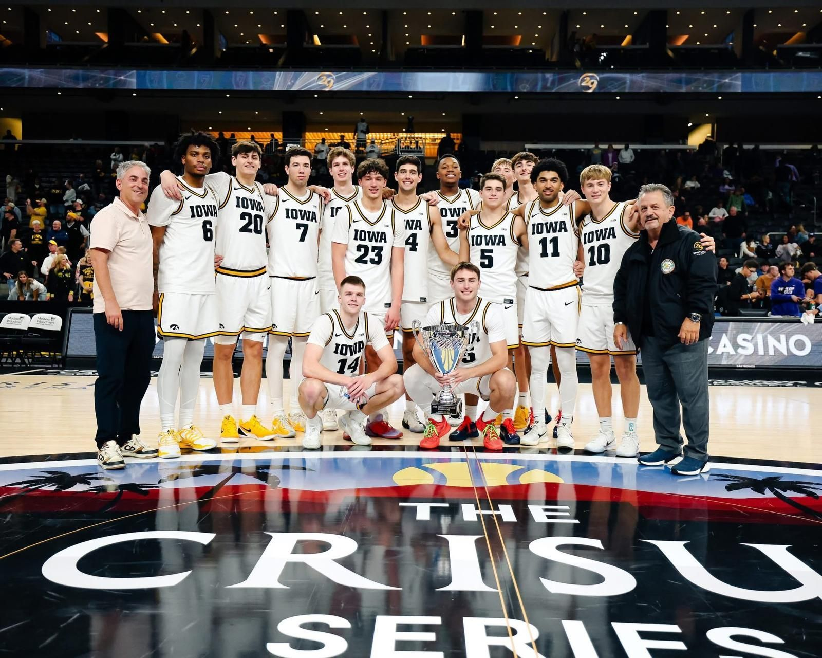 Álvaro Folgueiras y Mario Saint-Supéry, cara y cruz en la jornada NCAA