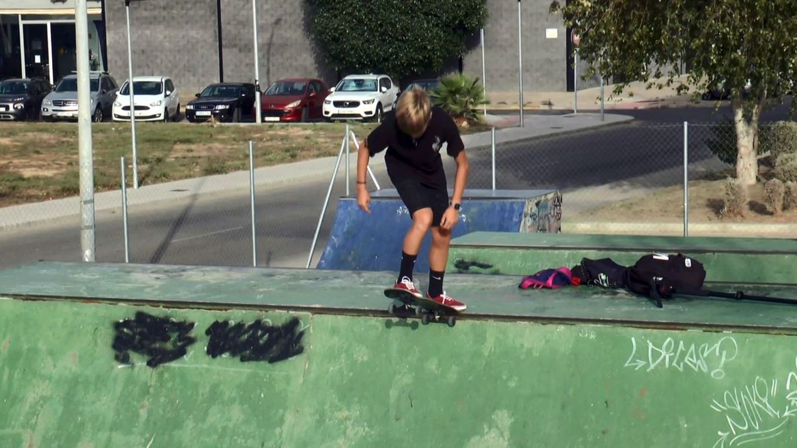 Uno de los jóvenes aficionados al Skate en Puerto Real