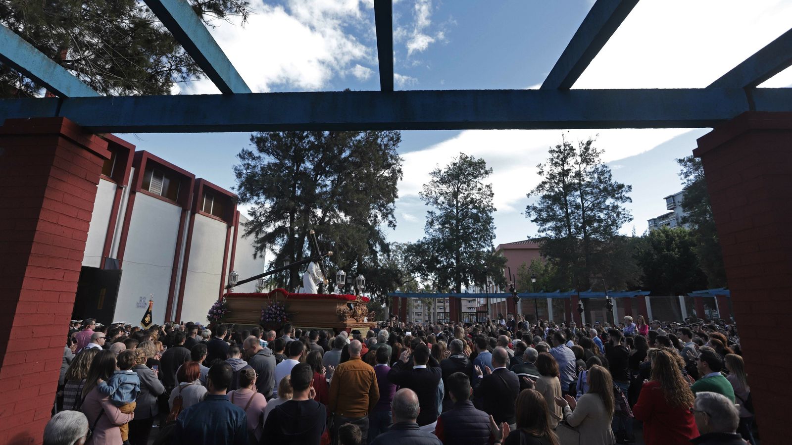 Procesión de la Hermandad de La Trinidad