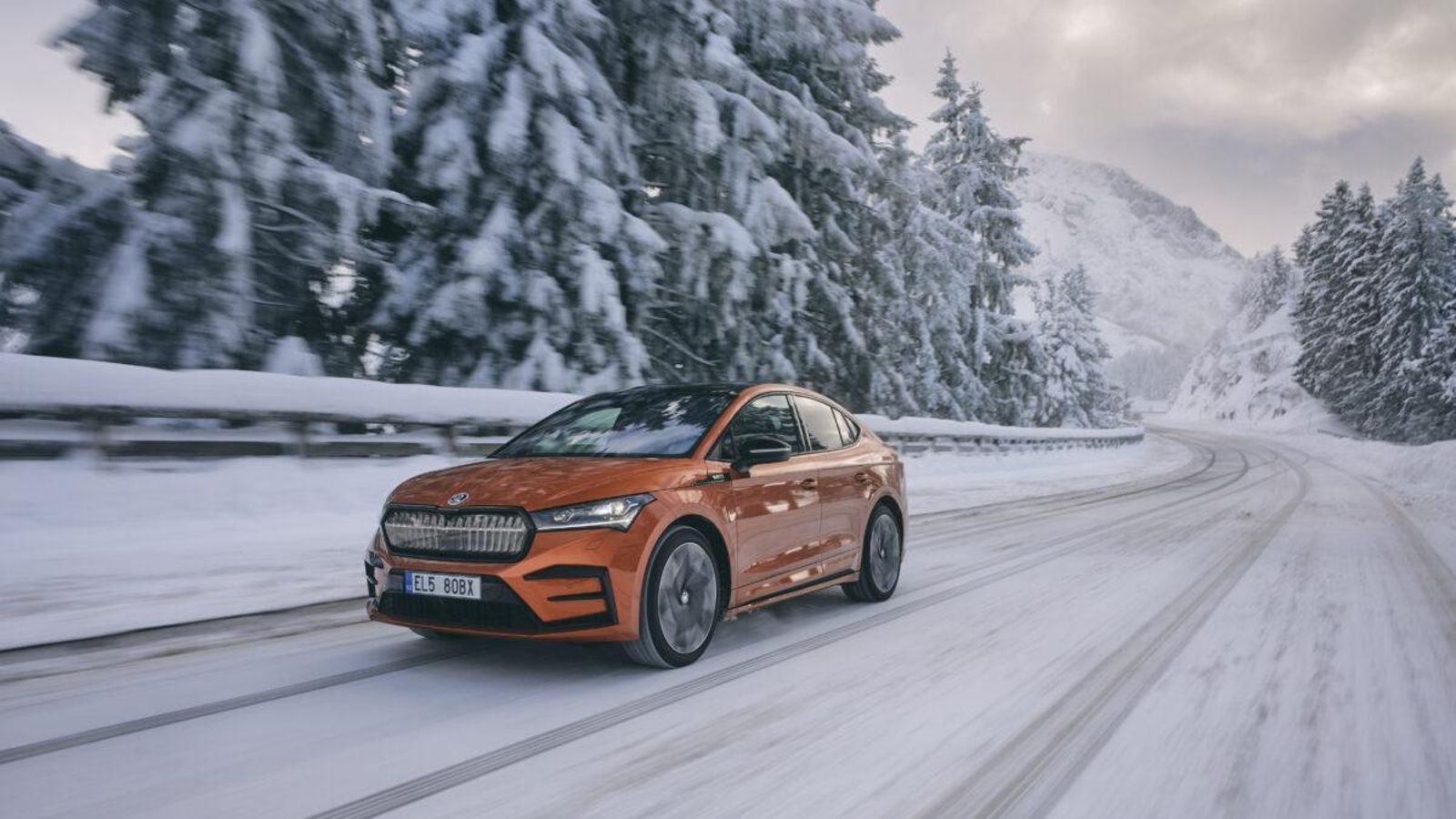 Las versiones 80 y 80X son ahora reemplazadas por las 85 y 85X, considerablemente más potentes. También es nueva la RS.