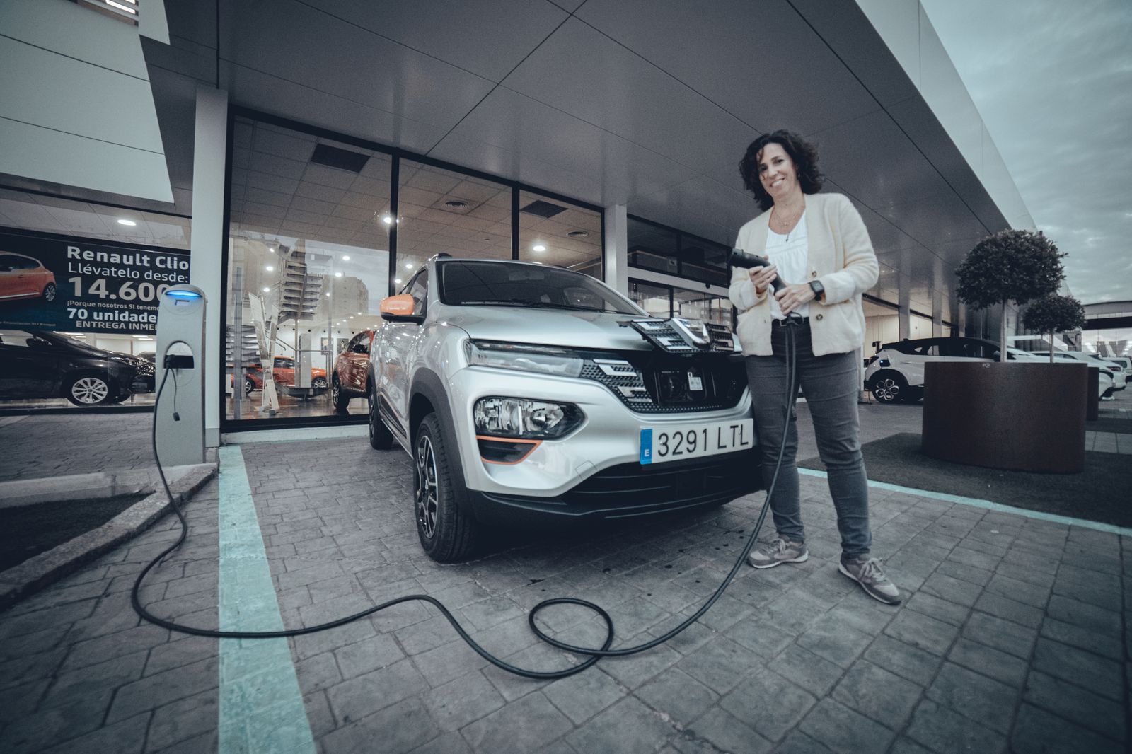 El primer Dacia Spring entregado en España es sevillano