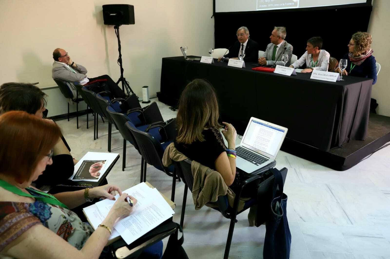 Un momento de las jornadas de Salud Mental que se celebran en Villapanés. Un momento de las jornadas de Salud Mental que se celebran en Villapanés.