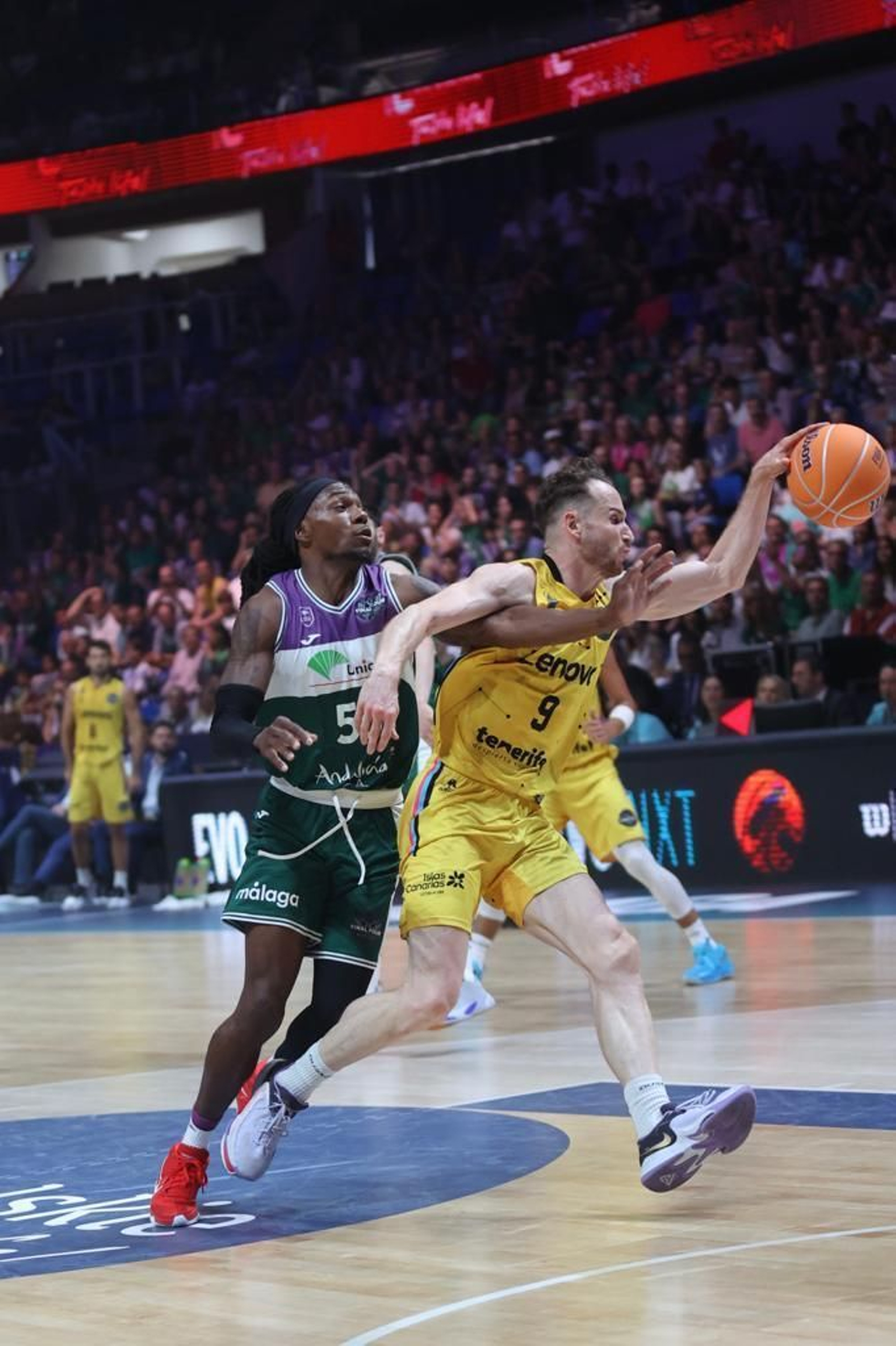El Unicaja - Lenovo Tenerife, en fotos
