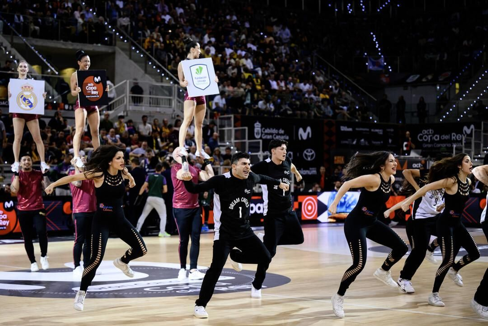 El Unicaja, campeón de Copa: Todas las imágenes del partido, la fiesta y la llegada a Málaga