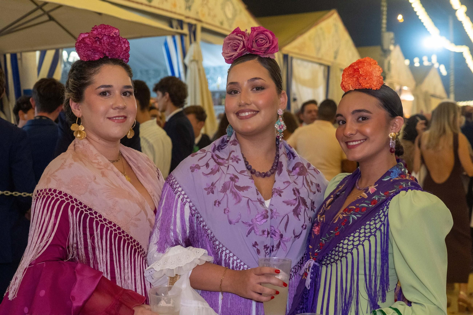 Imágenes del ambiente del ambiente de la noche del sábado en la Feria de Otoño y del Caballo 2025 de Huelva