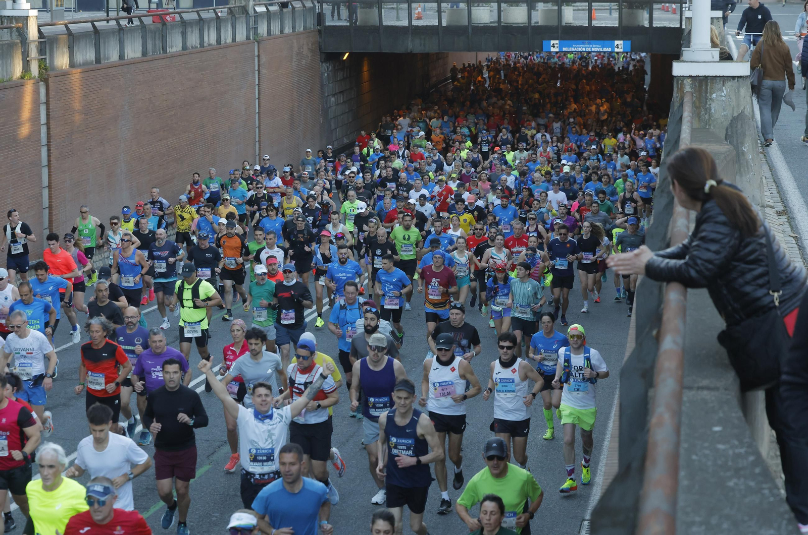 Búscate en el Zurich Maratón de Sevilla 2025