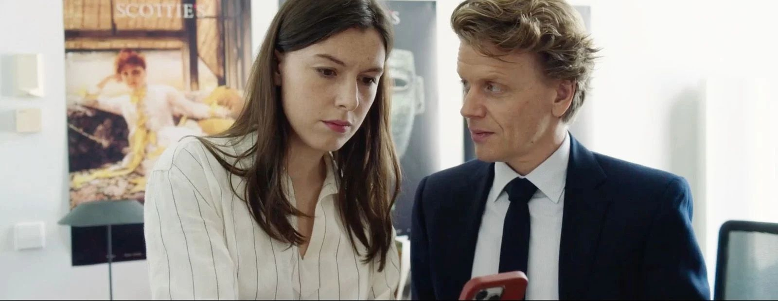 Louise Chevillotte y Alex Lutz, en 'El cuadro robado'. Louise Chevillotte y Alex Lutz, en 'El cuadro robado'.