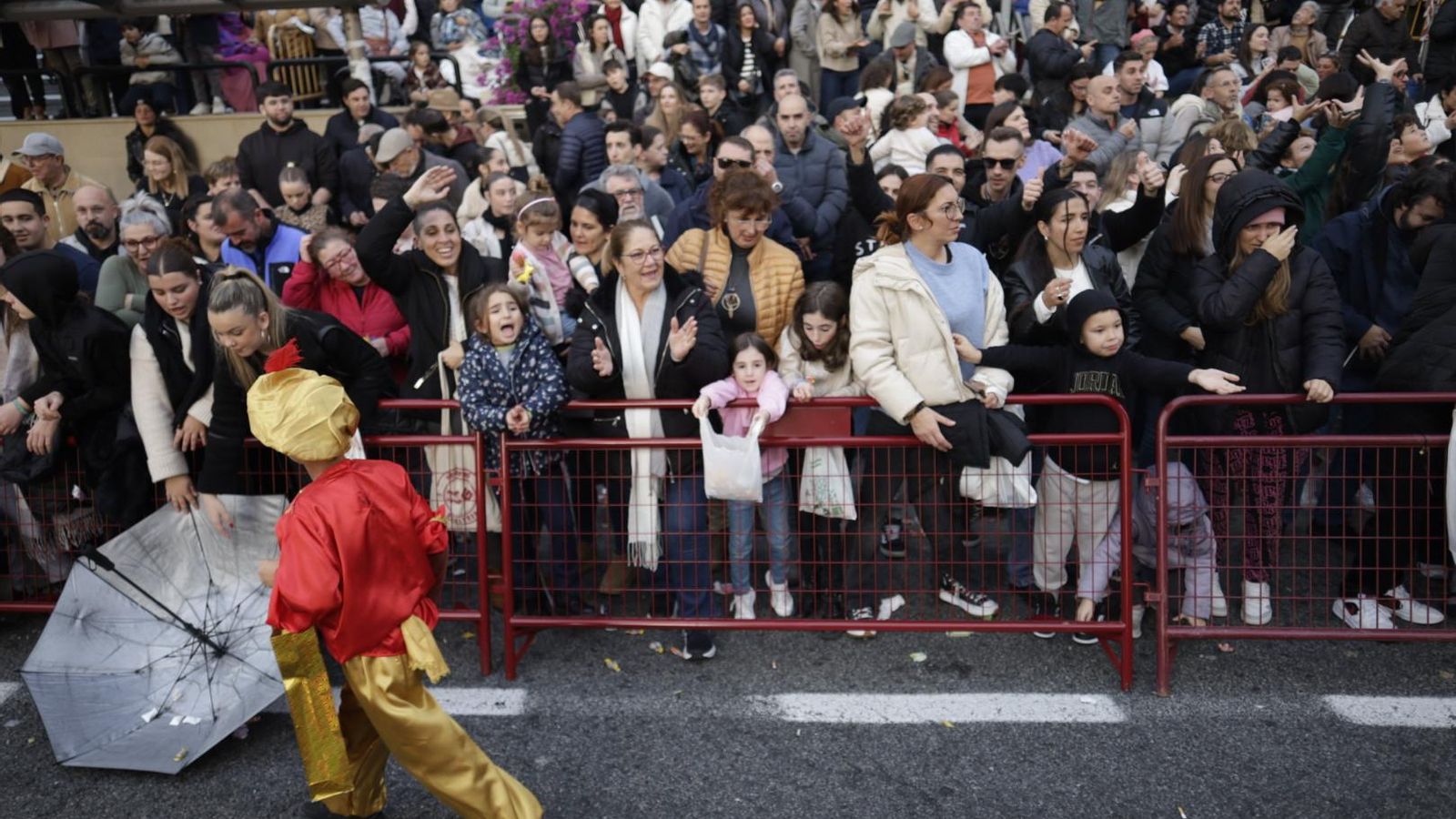Todas las imágenes de SS.MM. los Reyes Magos en Cádiz: Visitas, cabalgata, horarios y recorrido