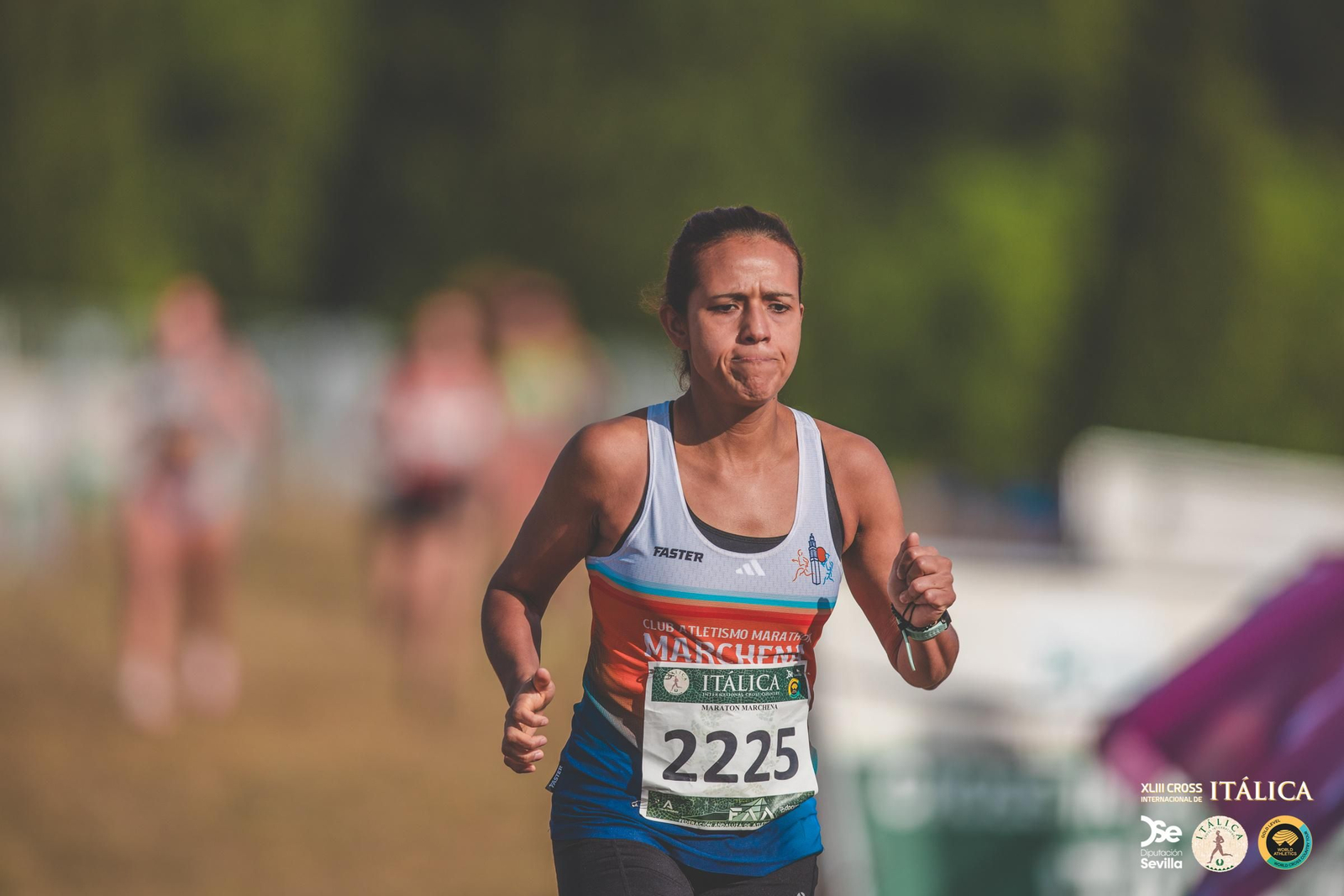Búscate en las fotos del Cross de Itálica 2025 | 3
