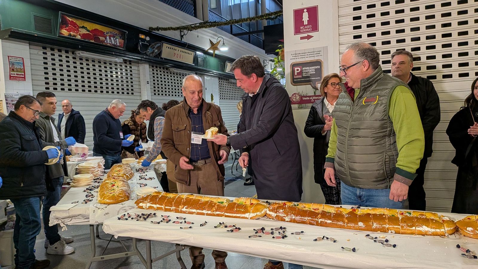 Degustación del roscón de reyes gigante en Lucena