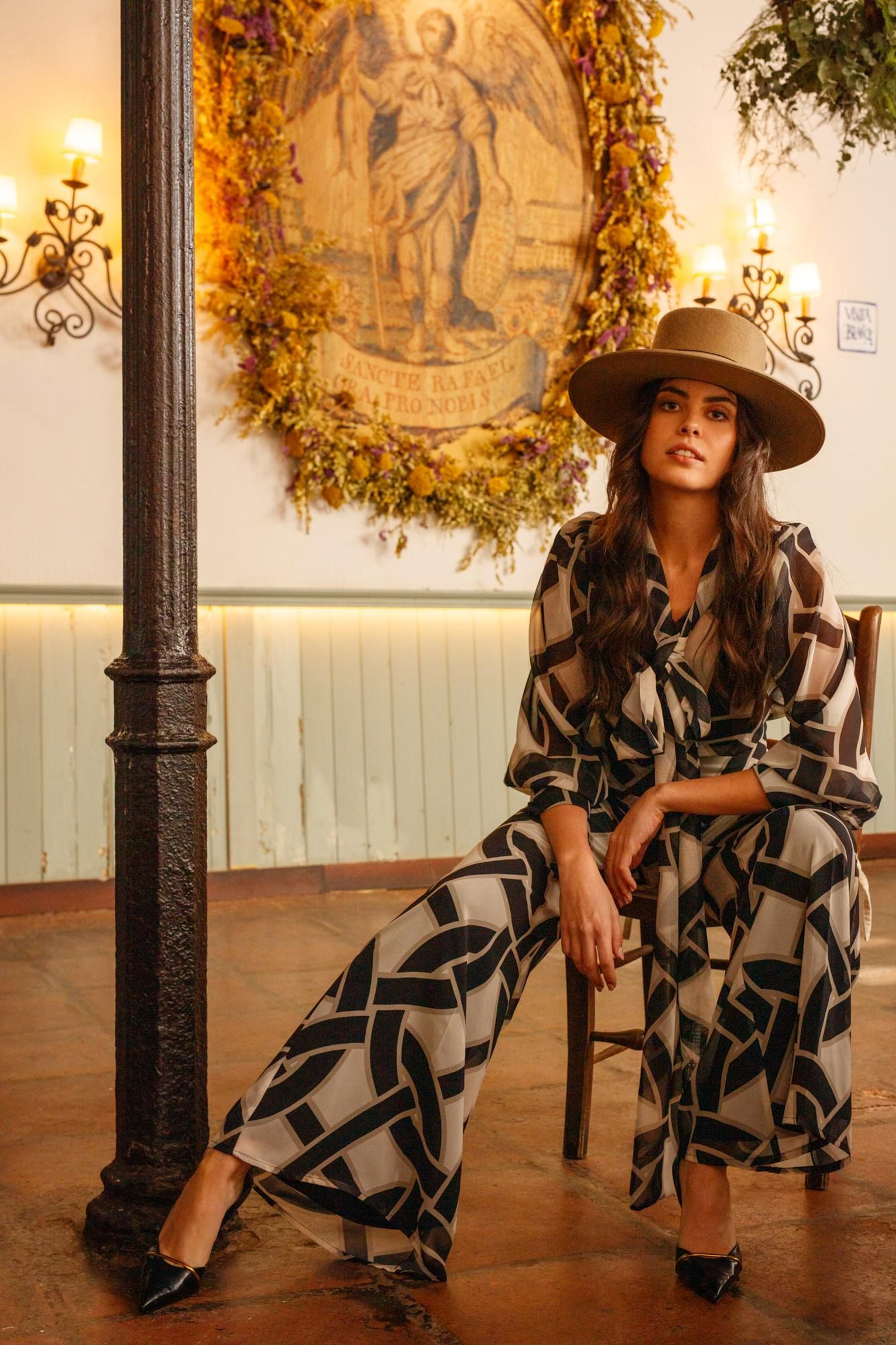 Modelo de la Colección Cápsula de Invierno Matilde Cano