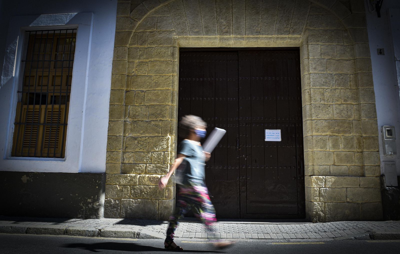 El convento de las Hermanas de la Cruz, en Sevilla capital, permanece cerrado desde hace semanas.