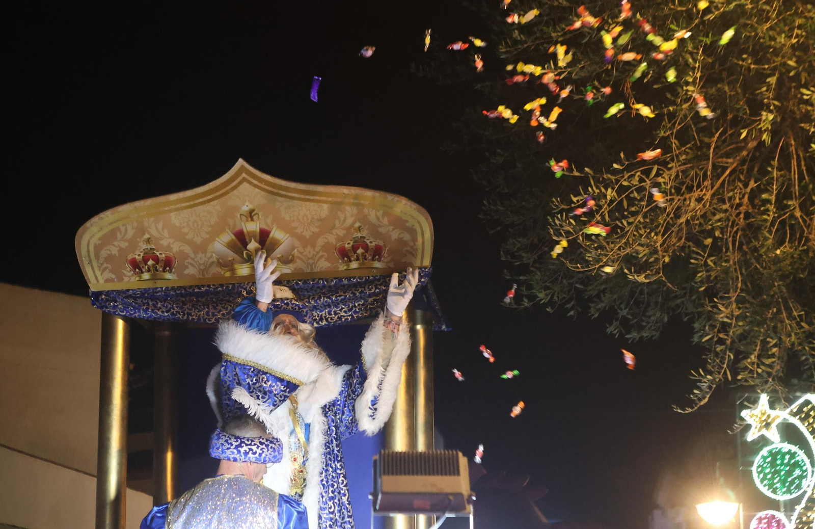 Fotos de la cabalgata de los Reyes Magos en Los Barrios