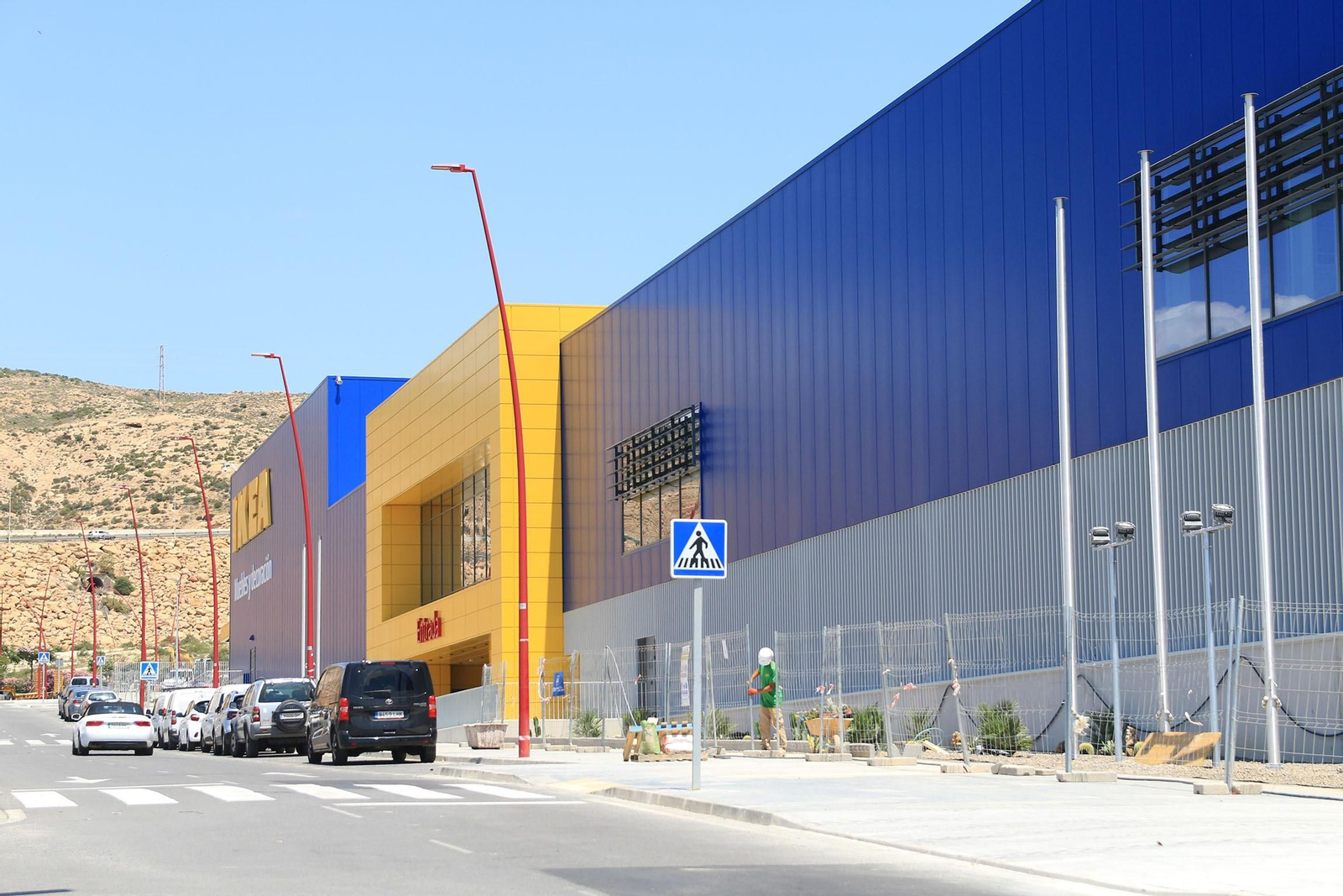 Últimos preparativos del Ikea antes de la inauguración