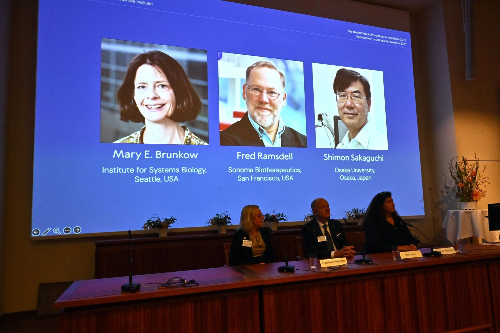 Imagen de los premiados en el Instituto Karolinska de Estocolmo.