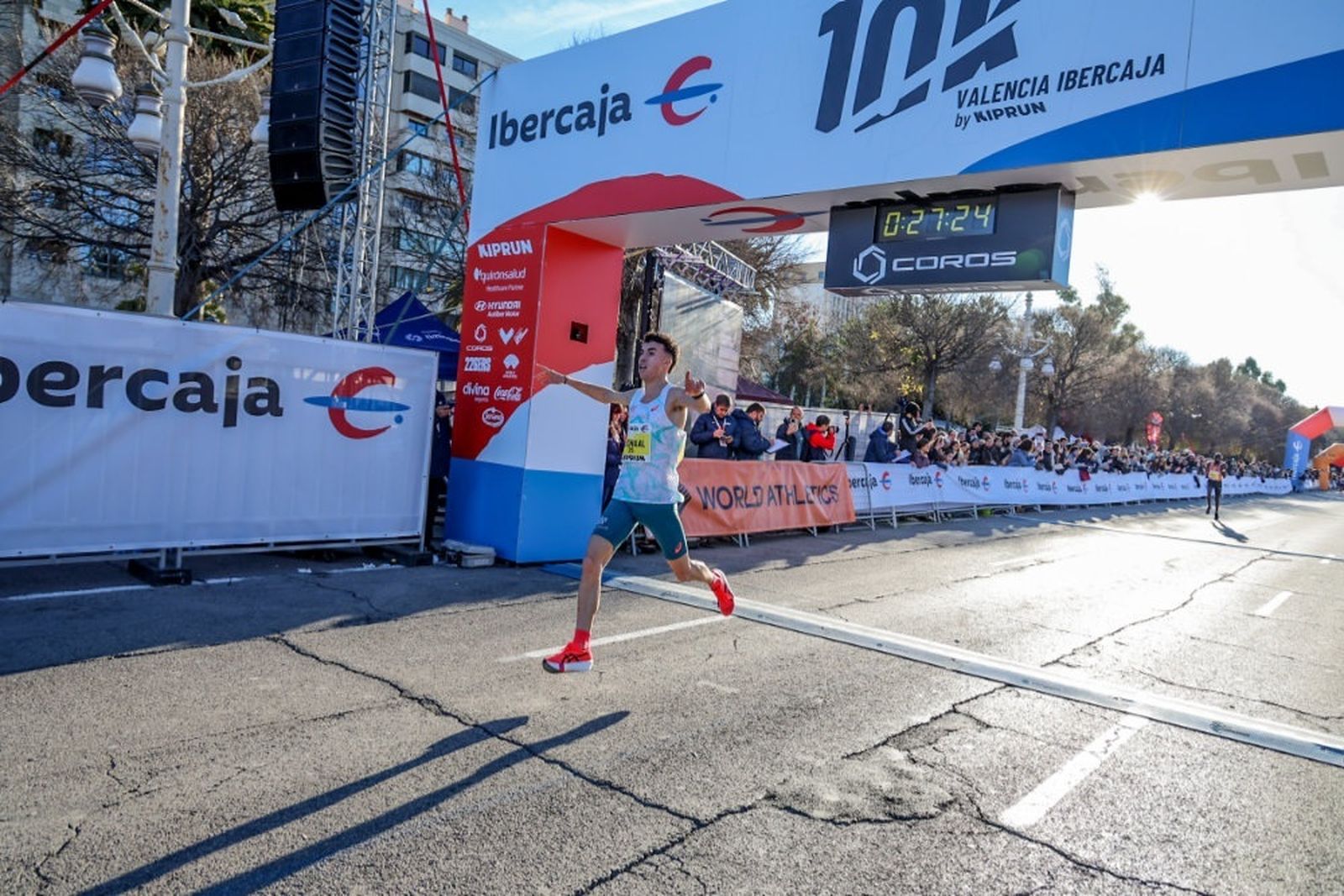 Said Mechaal bate el récord de España de 10K en Valencia.