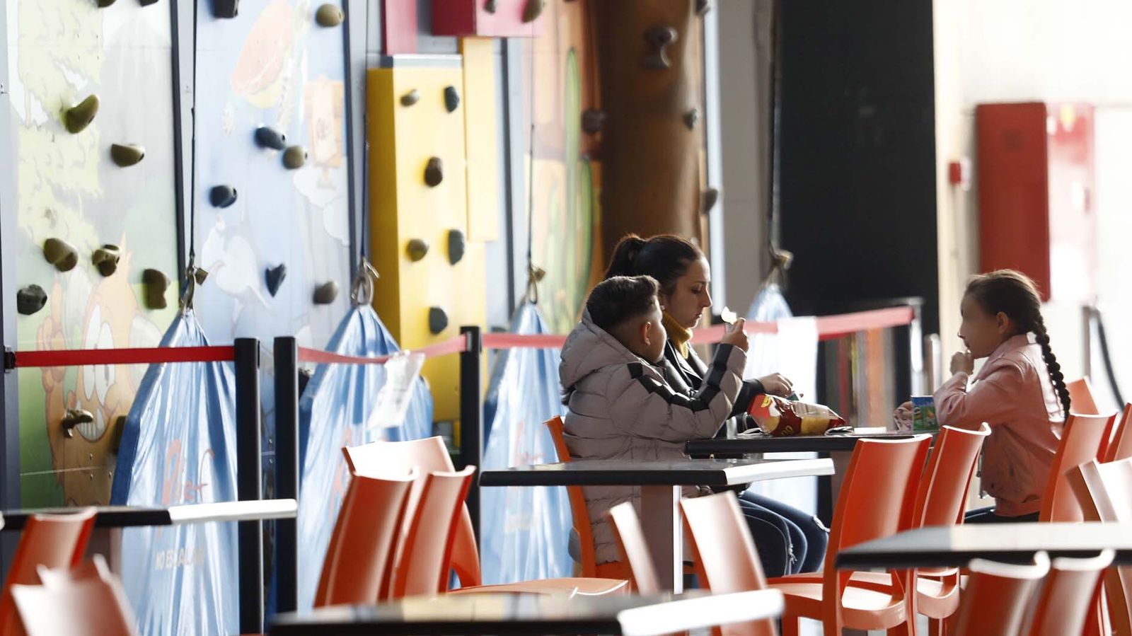 Las fotos del polígono de Palmones, tras el levantamiento del cierre  perimetral de Algeciras y Castellar