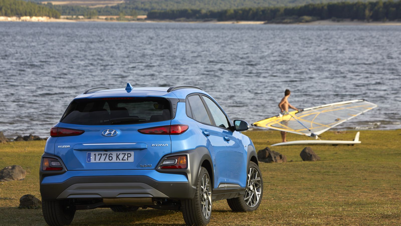 El Hyundai Kona Híbrido cuenta con la etiqueta ECO de la DGT.