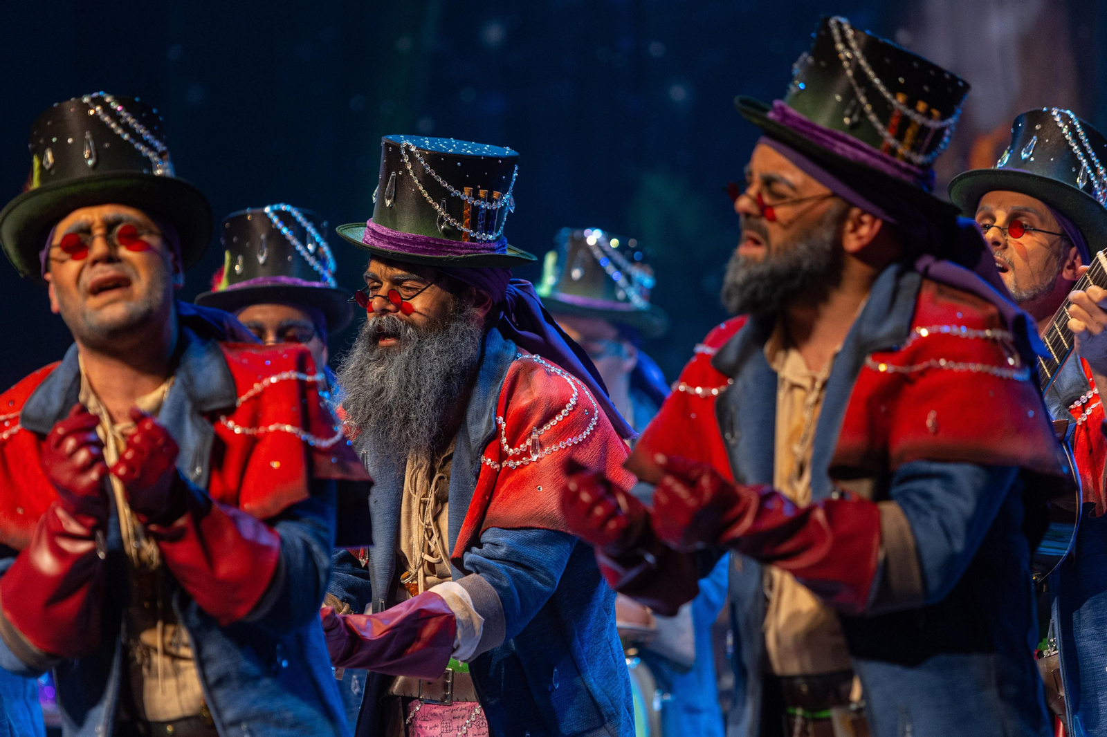 Imágenes de la sesión de este jueves en el Gran Teatro del Carnaval Colombino.