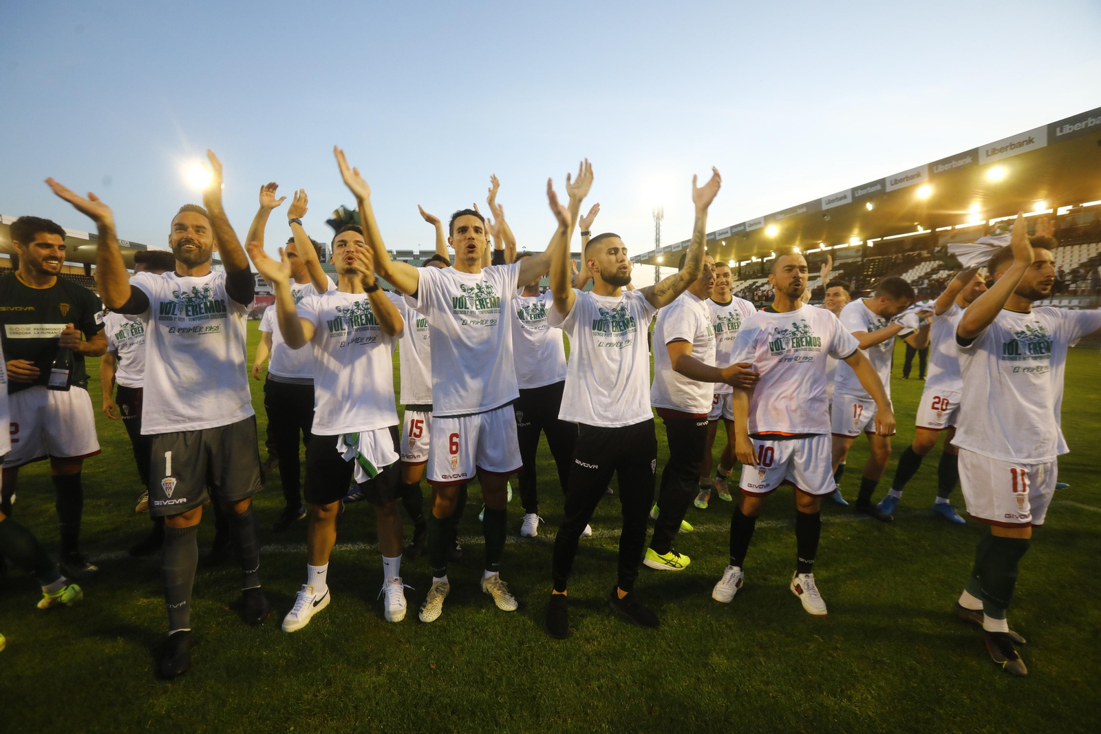 Las imágenes de la fiesta del ascenso del Córdoba CF en Mérida