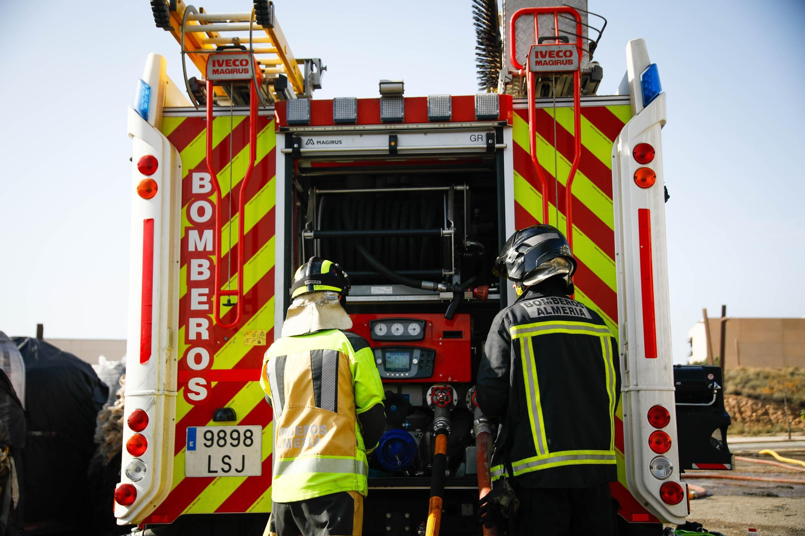 Nuevo incendio en la nave de Hintes Oil Europa en el PITA