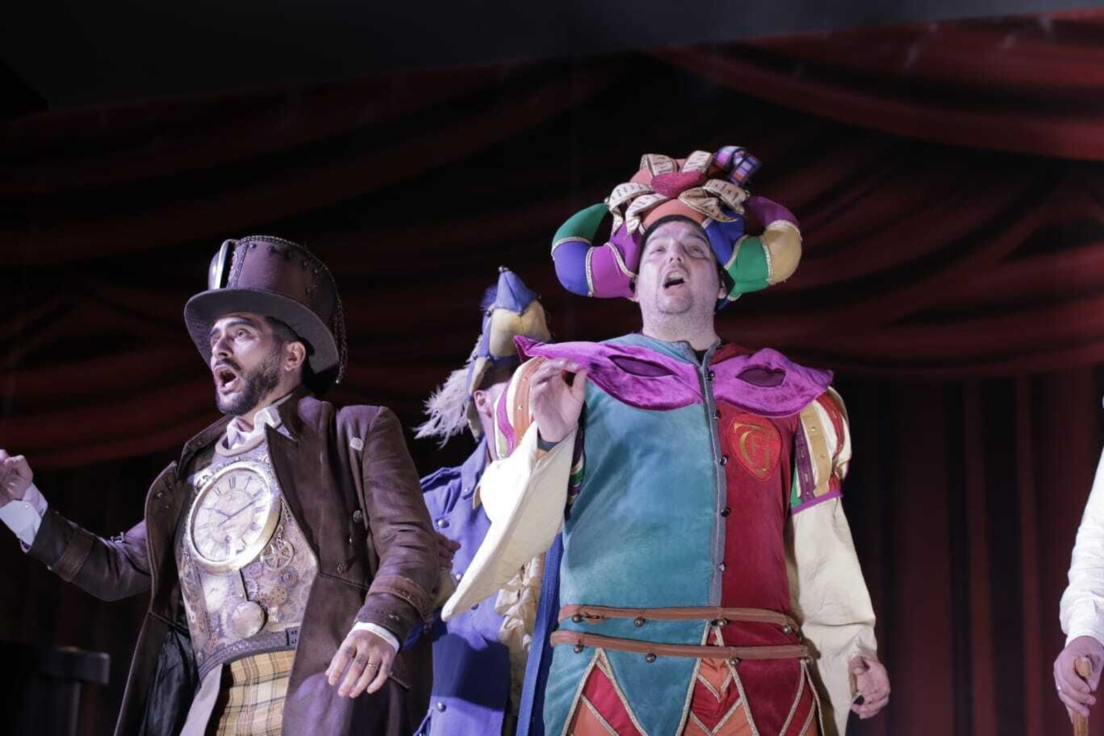 Gala de bienvenida del Carnaval en San Fernando con Manu Sánchez y Sandra Golpe