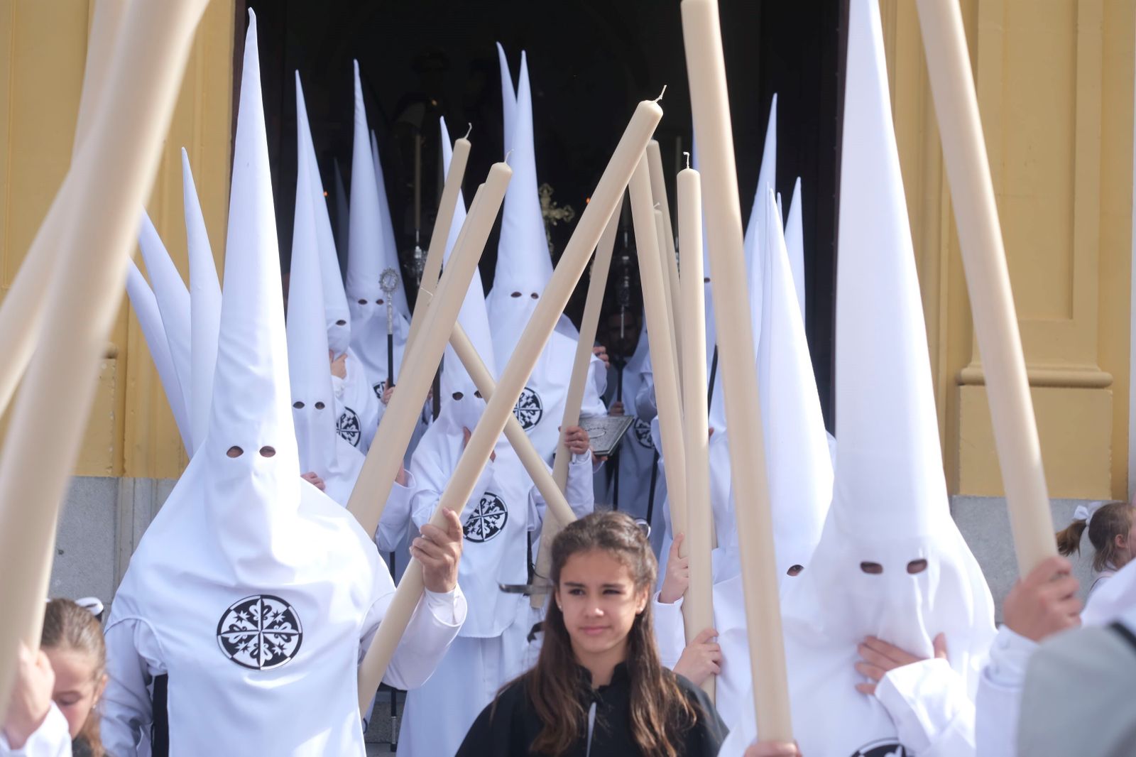 Sábado de Pasión en Córdoba: la procesión de la hermandad de la Presentación al Pueblo de Córdoba, en imágenes