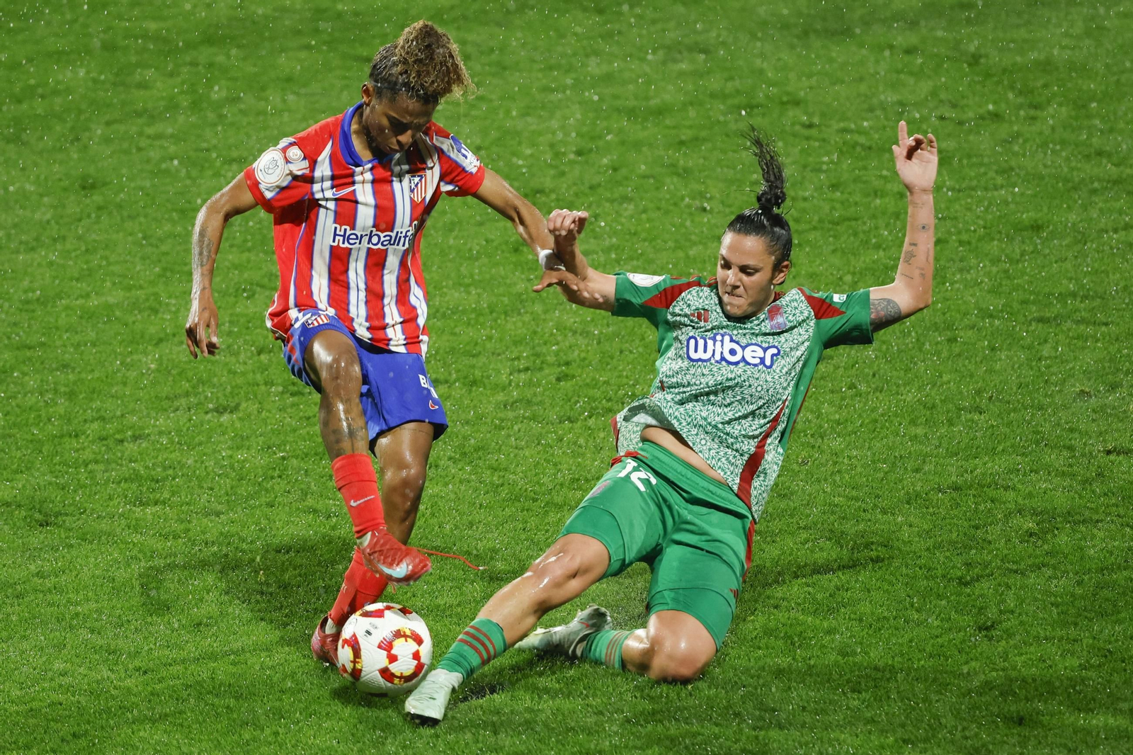 Las mejores imágenes de las semifinales entre Granada y Atlético de Madrid